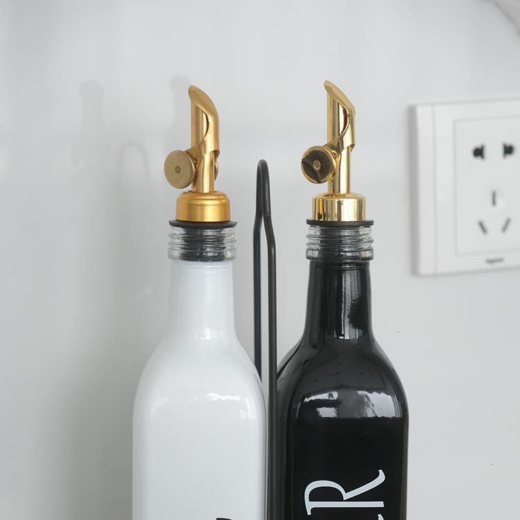 Wine Pourers